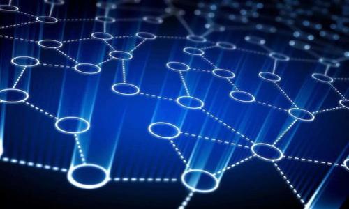 以太坊（Ethereum）作为一个重要的区块链平台，其生态系统中有许多种类的钱包可供用户选择。这些钱包各具特色，满足不同用户的需求，下面将为您详细介绍几种常见的以太坊钱包。

1. 软件钱包

软件钱包是最常用的数字货币钱包之一，它们通常分为桌面钱包和移动钱包。用户只需下载应用程序，就能在计算机或手机上管理他们的以太坊资产。

1.1 桌面钱包

桌面钱包通常提供更多的安全性和功能，适合大多数用户。常见的桌面钱包包括：

- strongMist Wallet/strong: 以太坊官方推出的桌面钱包，支持智能合约和DApp（去中心化应用）的功能。
- strongExodus/strong: 具备多种加密货币支持的桌面钱包，其用户界面友好，适合新手。
  
1.2 移动钱包

移动钱包便于携带，适合频繁交易的用户。热门的移动钱包包括：

- strongTrust Wallet/strong: Binance推出的官方钱包，支持包括以太坊在内的众多加密货币，并且具有去中心化交易所功能。
- strongMetaMask/strong: 这个浏览器扩展钱包和移动应用程序支持与以太坊区块链上的DApps进行交互。

2. 硬件钱包

硬件钱包是将用户的私钥保存在物理设备中，以提供更高的安全性。通常建议存储大量资产的用户使用硬件钱包。常见的硬件钱包品牌有：

- strongLedger Nano S / X/strong: 在加密货币社区中极受欢迎，支持多种区块链资产以及安全性强大的功能。
- strongTrezor/strong: 另一个备受推荐的硬件钱包，拥有易用的界面和强大的安全性。

3. 网络钱包

网络钱包是基于浏览器的数字钱包，用户可以随时在任何设备上访问。尽管它们比较方便，但安全性相对较低。常用的网络钱包有：

- strongMyEtherWallet/strong: 一个开源的以太坊钱包，允许用户生成自己的钱包，并直接与区块链交互。
- strongCoinbase Wallet/strong: Coinbase的官方钱包，具有用户友好的界面和购买加密货币的功能。

4. 办公室钱包

常常用于企业或机构存储大量以太坊的机构性钱包，它们一般提供高级的安全措施和管理功能。这样的钱包可以包括：

- strongBitGo/strong: 专为机构用户设计，提供多重签名等安全机制。
- strongGemini Custody/strong: 由加密货币交易所Gemini提供的企业级资产托管解决方案。

总结

以上是常见的以太坊钱包类型，每种钱包都有其独特的特性和优势。选择适合您需求的钱包非常重要，建议根据自己的使用习惯，包括管理资产的数量、交易频率以及对安全性的关注来做出决定。无论您是新手还是经验丰富的用户，都可以找到适合自己的钱包。无论未来的发展趋势如何，用户对于安全性和便利性的需求始终将推动钱包技术的进步与创新。

### 可能相关的问题：

1. 如何确保选择一个安全的钱包？

安全性是选择数字货币钱包的首要考虑因素。您可以考虑以下几点：

- **查看社区反馈**: 经常浏览社区论坛和社交媒体了解钱包的用户评价，也可以参考相关的安全事件报告。
- **使用硬件钱包保存中长期储备**: 硬件钱包因其物理隔离的特性，通常比软件钱包更安全。
- **启用两步验证**: 如果钱包支持多重身份验证，请务必启用此功能，以提高安全性。
- **保持软件更新**: 及时更新钱包软件，确保您始终使用最新的安全补丁和功能。
  
2. 以太坊钱包的备份和恢复机制是怎样的？

备份和恢复机制是确保用户资产安全的重要环节。通常而言，您可以通过以下方式进行备份：

- **私钥备份**: 保留您的钱包私钥副本，并确保将其存储在安全的地方。
- **助记词**: 许多钱包会生成助记词，用户应记录并安全保存这些词，以便在需要时恢复钱包。
- **导出钱包文件**: 部分钱包允许用户导出钱包文件，这也是一种备份方式。确保这个文件的安全，切勿将其泄露给他人。

总之，对于持有以太坊或其他加密资产的用户来说，选择合适的钱包以及建立良好的备份、恢复机制是至关重要的环节。